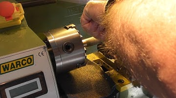 Warco WM180 lathe . The new beginner . ( Knurling )