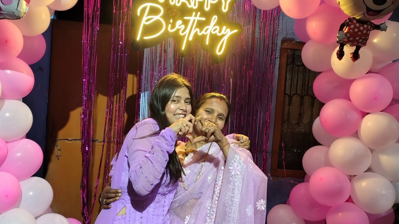 Khichdi Party mein mila bada surprise… Goldy ka fold hone wala Samsung Galaxy Z Flip5 😍📱🍲 