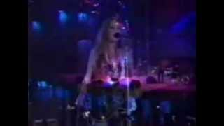 1000 Pedazos - Christina y los Subterraneos (Live)