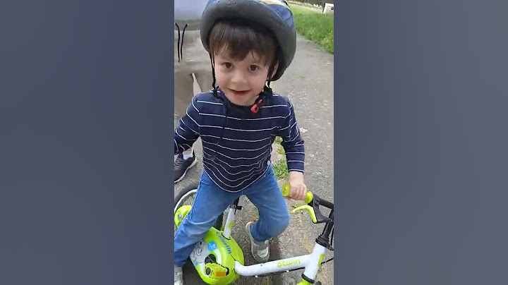 le vélo sans les petites roues 😄😄🌈