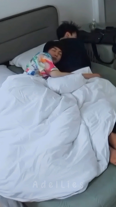 This is how the eldest wakes up the youngest 🫂💤🤍 #jinkook #bts