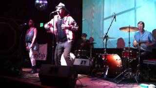 Wallpaper At The Party Ends Showcase 2011