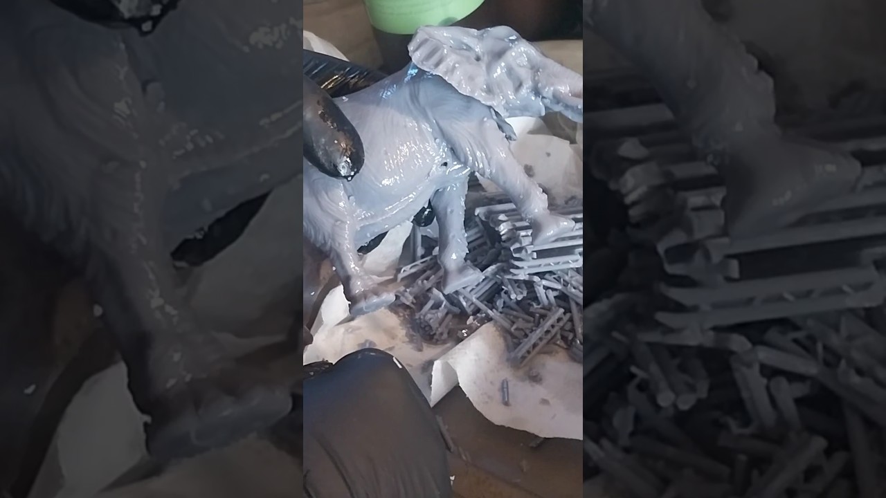 3D print Elephant. Removal of supports 