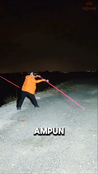 Wow😱 !! Pemancing Ini Bisa Melempar Umpan hingga ke Seberang Lautan #shorts