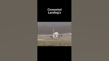 Normal landing’s VS crosswind landing’s. #viral #trending #airplane #butterlanding #crosswindlanding