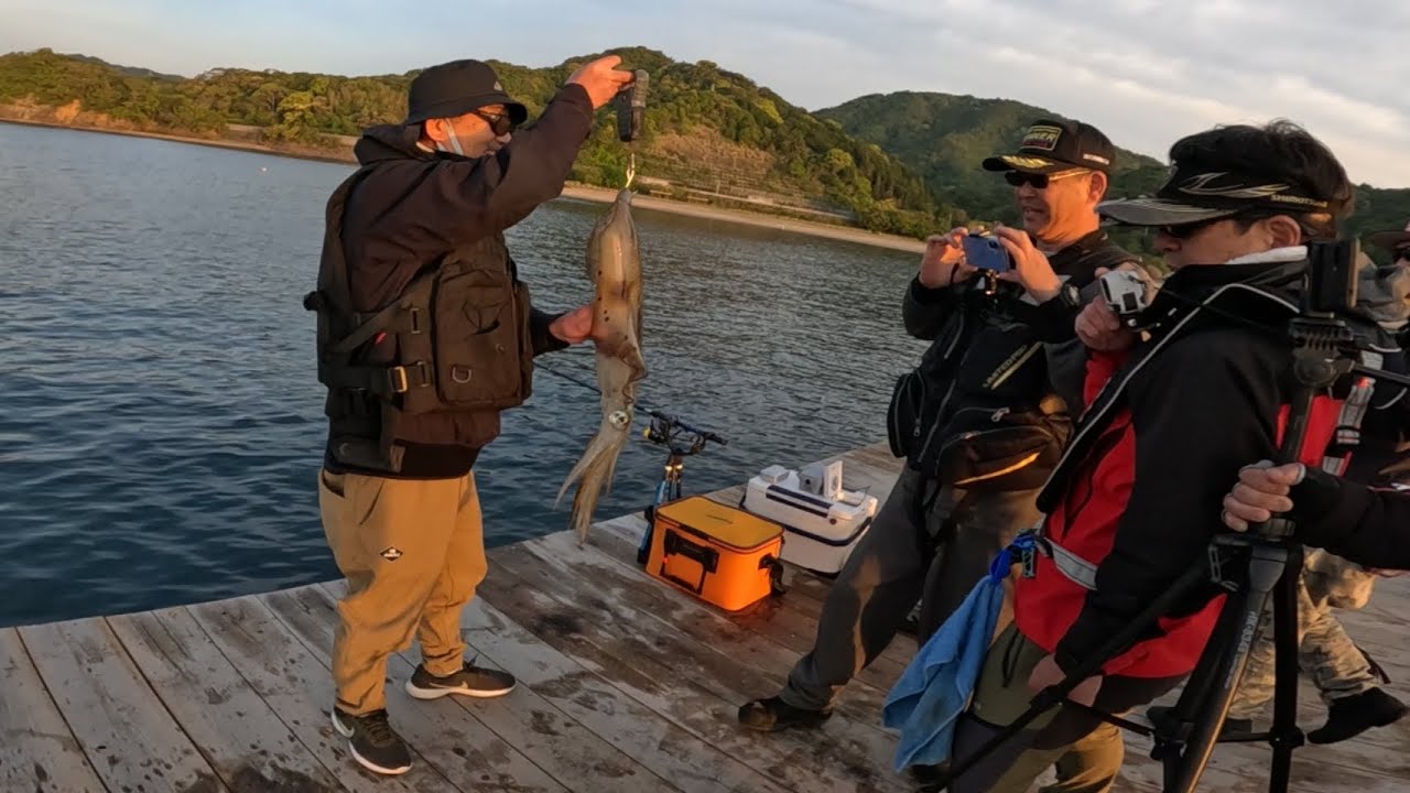 【4月ヤエン釣り】開始10分！スーパーBIGモンスター！徳島浅川筏(8人でお笑ヤエン大会)