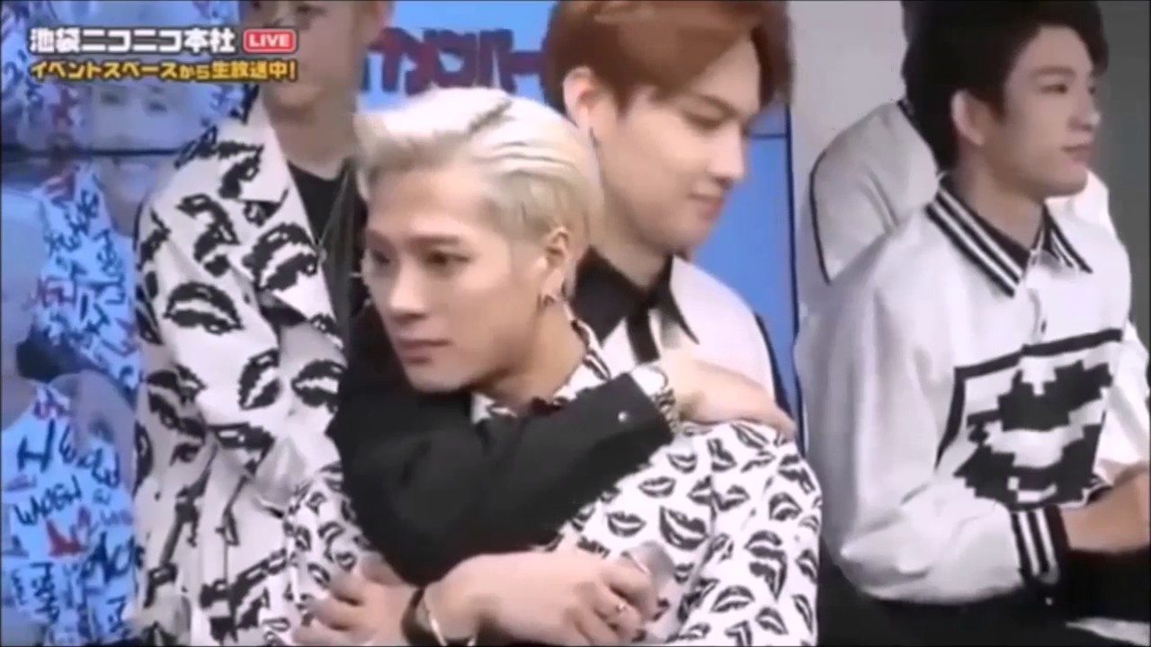 "Kiss me, burn me" [GOT7 & BTS] Taekook/Jackbum/ Markjin)