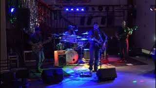 Take Me Out To A Dancehall - Pat Green (Cover by: Tell Runyan)