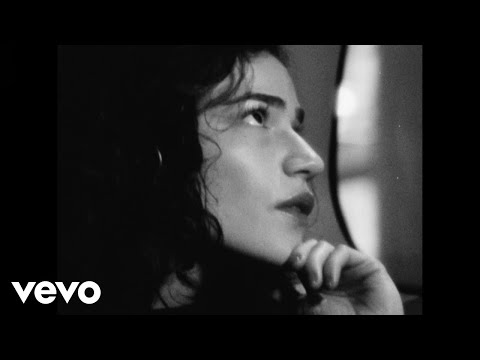 Talia Rae - Julia
