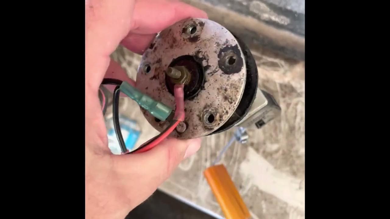 1986 Cajun bass boat fuel tank removal YouTube