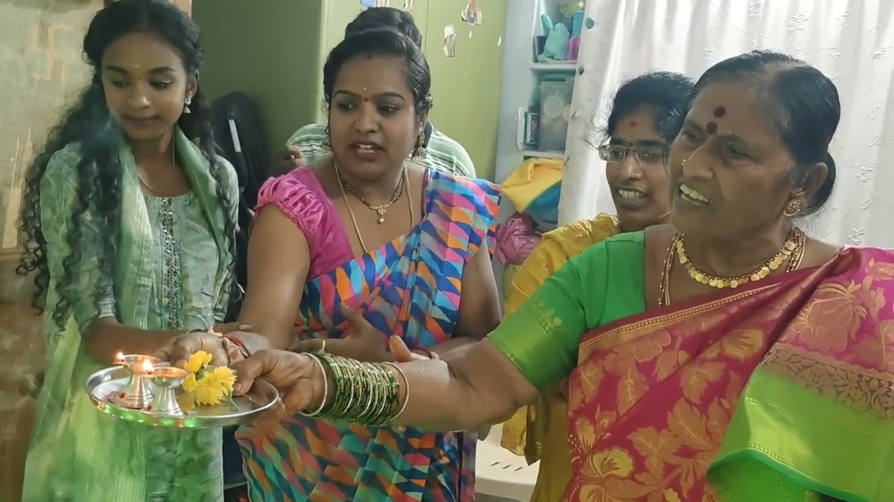 Happy diwali 🪔 Lakshmi Aarthi songs #viral #trending #devotional songs #new#gold