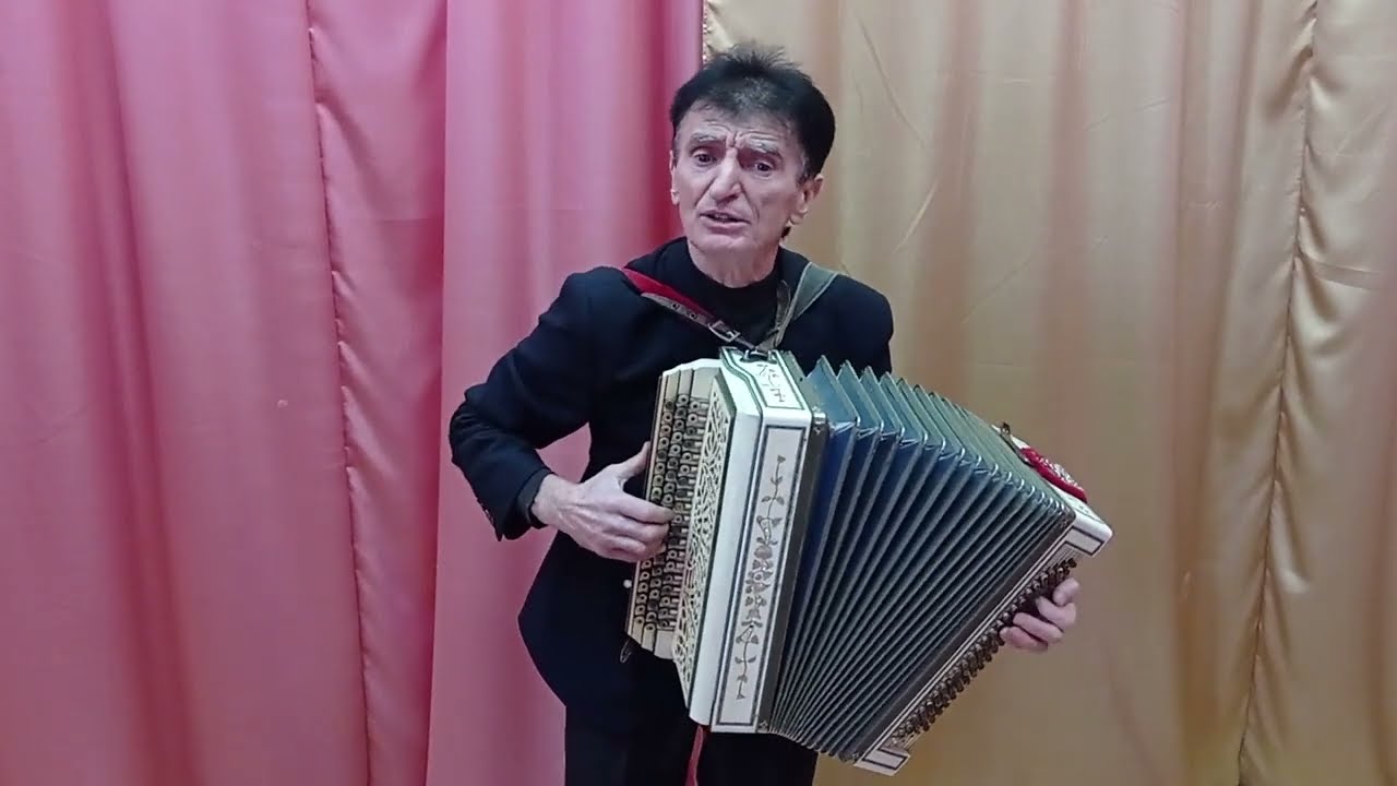 *** ЗАПЛАКАЛО НЕБО, ТРАВА ПОХИЛИЛАСЬ....***