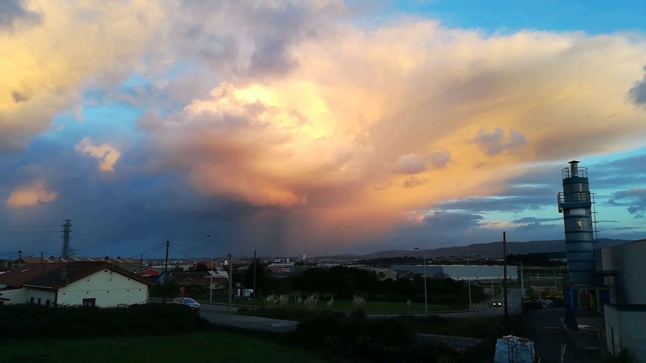 Atrapando atardeceres en la Lloreda Tremañes Gijón Asturias.