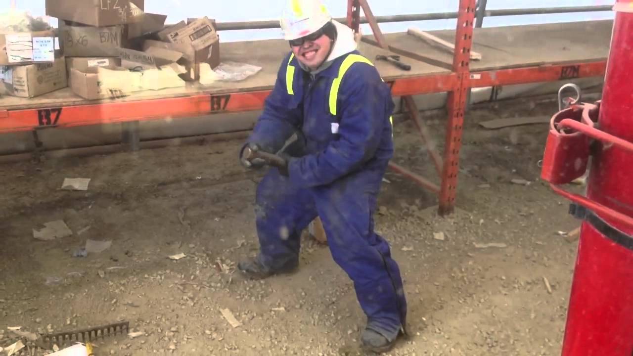 Gay Filipino Guy Jacking Off at Work - YouTube