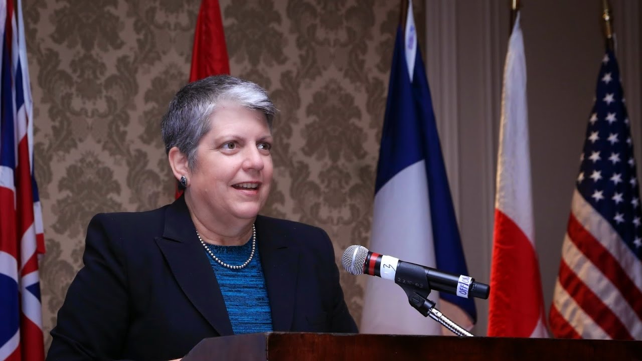 The top 10 powerful women in the world 2012