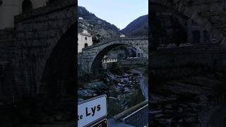 Point Saint Martin Valle d'Aosta Impressionante Ponte Costruto dagli Antichi Romani