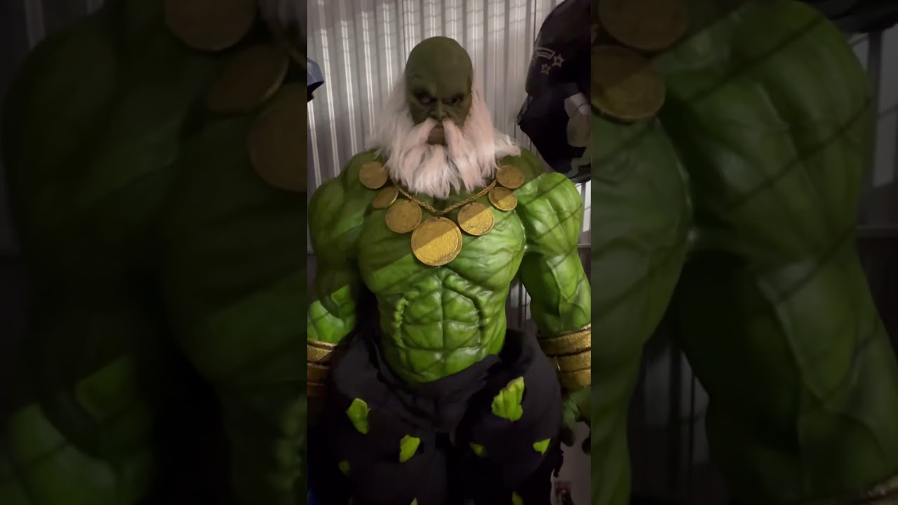 Updated my Hulk cosplay in to Maestro Hulk 😈 #marvel #maestrohulk #avengers #cosplay #cosplayer