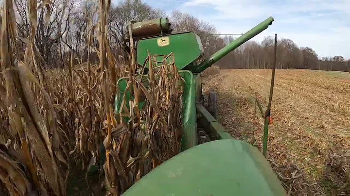 John Deere 42 Pulltype combine in 2024 corn