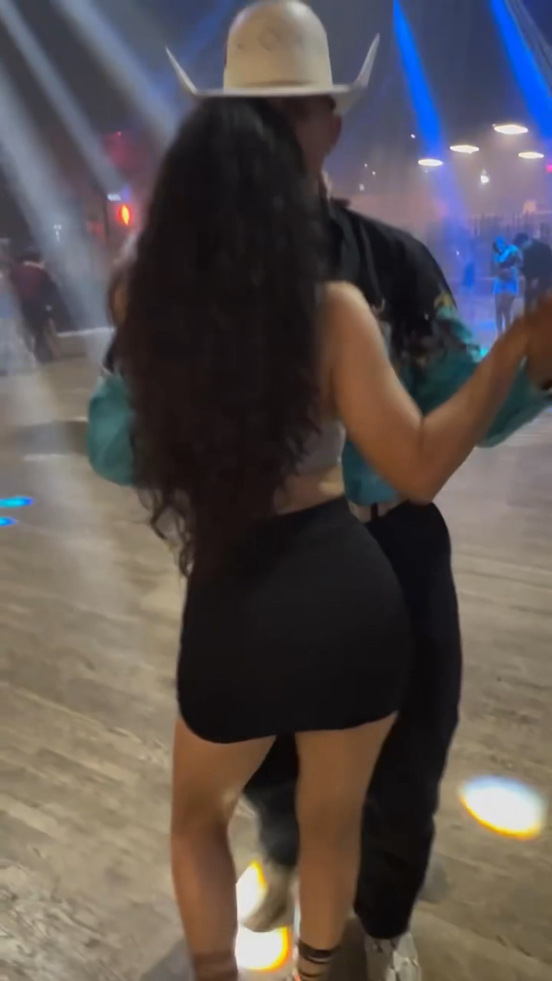 Bailando Cumbia Norteña en 2024 ???