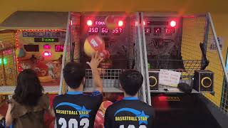 搖滾銀子投籃機-No.198&202雙人投球，史無前例的首場5關2200+ Rock Dinosaur Basketball Arcade Doubles over 2200 points.