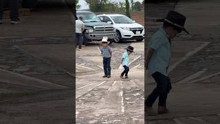 Ni una Ipad a la vista, buenos nińos para bailar #rancho #jalisco #mexico