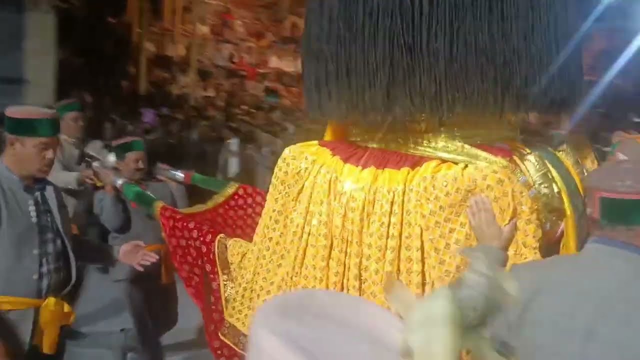 Shri jakh sabh or baratu ji pure 25 saal bad milne aye sangla bering nag ji ke sath 