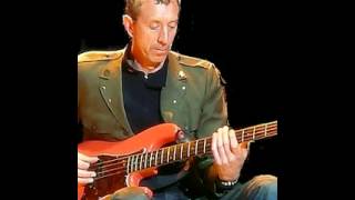 Video thumbnail of "Pino Palladino bass line - Jimjam - Lizards"