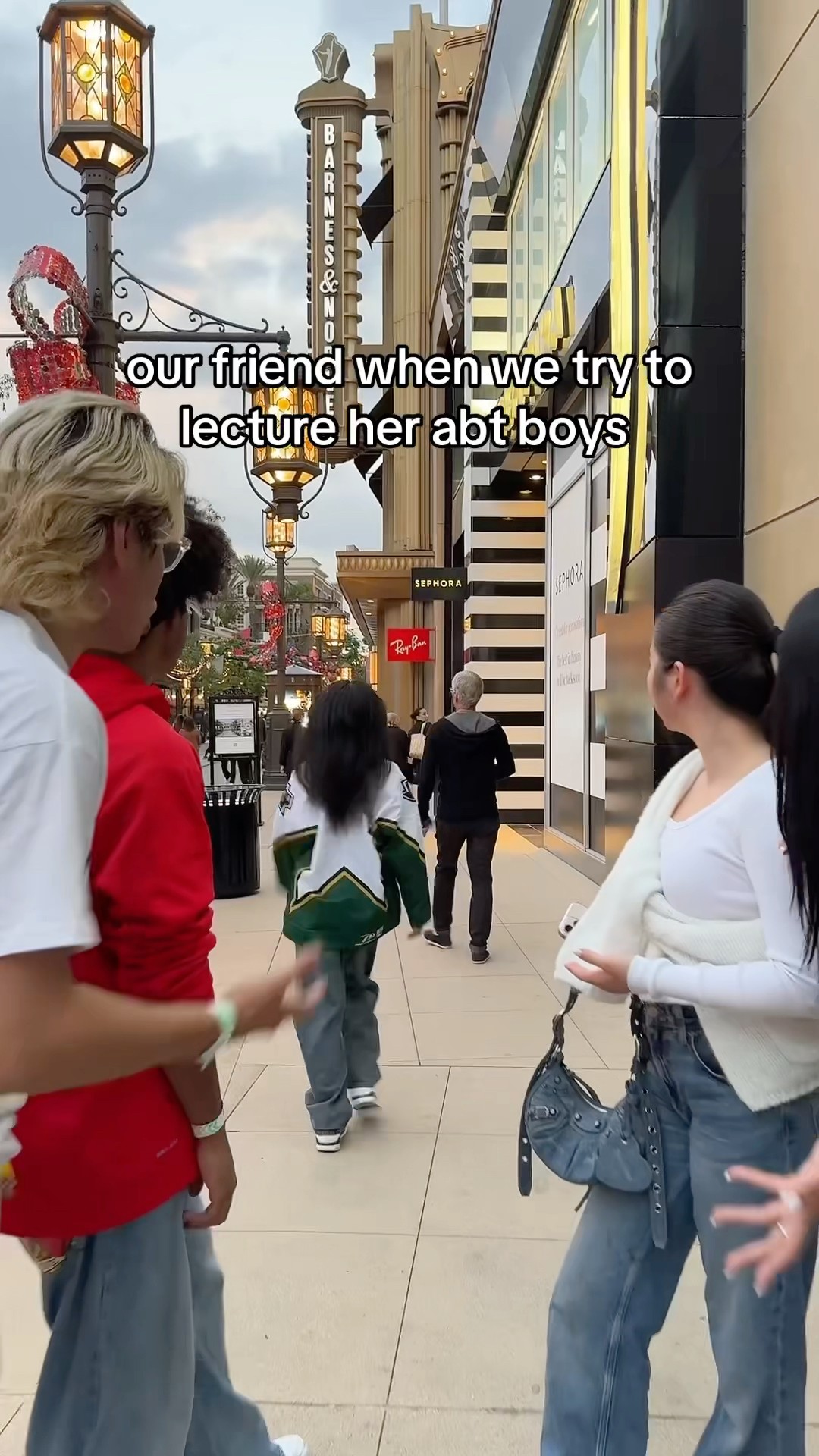 we all have a friend like this  #shorts #skyyjade @SofiManassyan @Infamous_wu13 @zairayzabelle