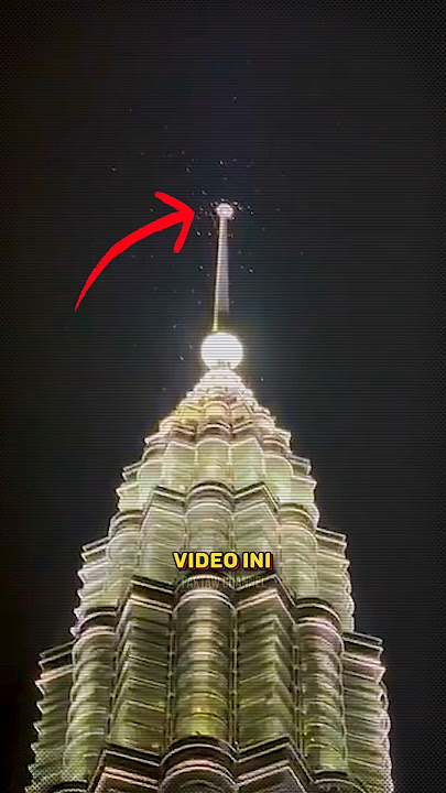 Peliknya! Apa yang terbang atas KLCC tu? 😱