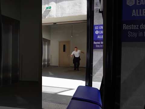 Quelqu’un pourrait m’arrêter ? J’aurais aimé loupé le télécabine… 🚡 🤣