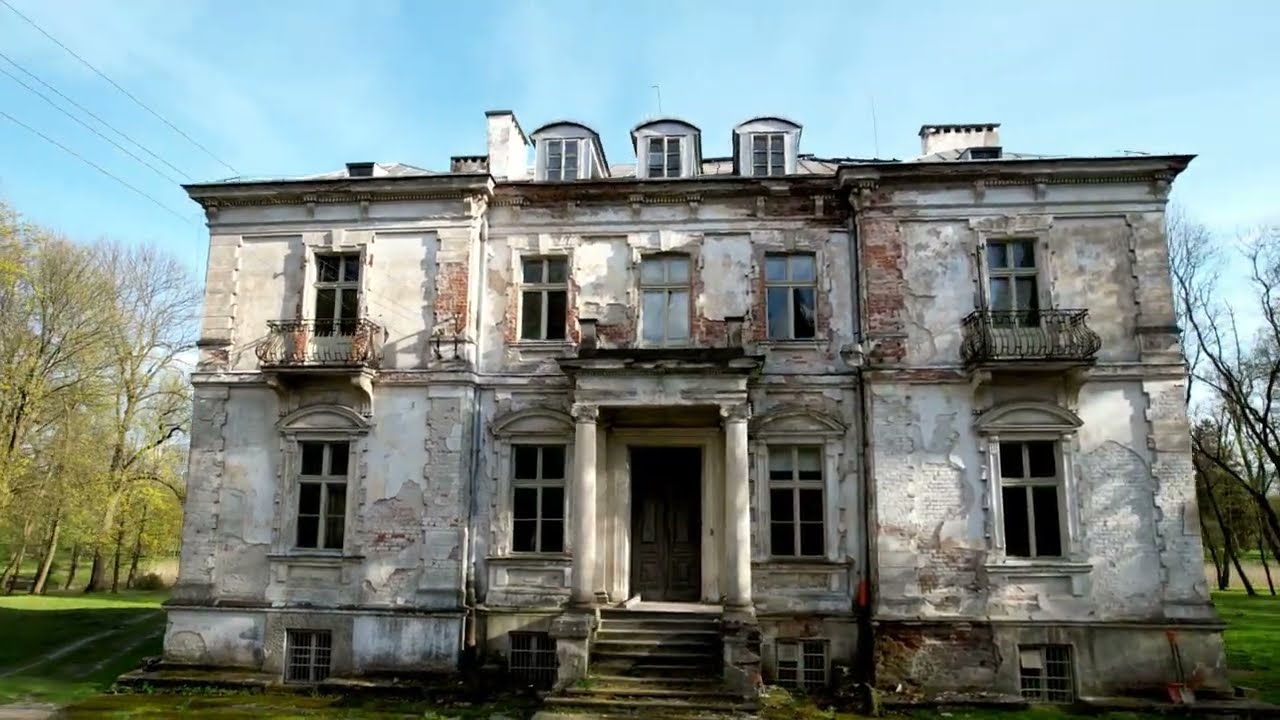 Zdewastowany Pałac Zamoyskich w Kołbieli XIX w .#castle #adventure #poland #drone