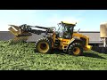 EERSTE SNEE GRAS 2023 JCB 435 S OP DE KUIL