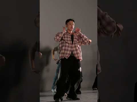 Look at 👀✨ @wootae_______ Smooth Like a Feather🪶 #wootae #choreography