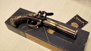 Пистоль трехствольный, Revolving 3 Barrel Flintlock Pistol, France 18th. C., Denix 5309 Пистоль трехствольный, Revolving 3 Barrel Flintlock Pistol, France 18th. C., Denix 5309