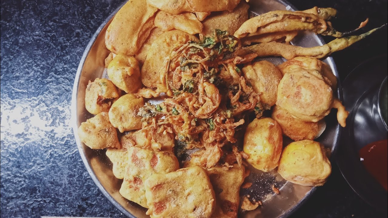Evening snacks Tasty pakode Potato, onion, cauliflower, Egg, Bread