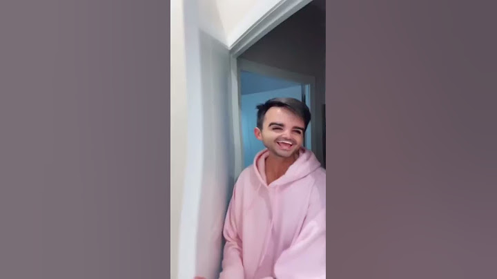 Cuando tu hermano pequeño se aburre y viene a molestarte