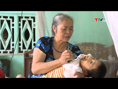 Video Hoàn cảnh khó khăn của gia đình cháu bé mắc bệnh bại... - youtube
