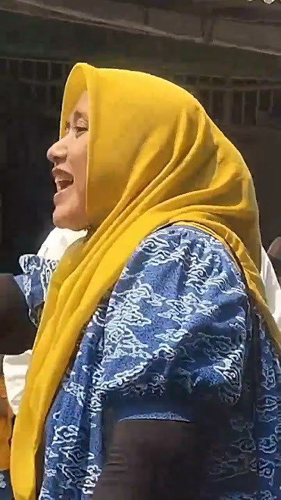 penggemar memberikan siulan untuk gadis cantik yang di idolakan ya. #fypシ