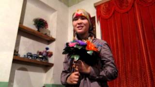 Uyghur girl singing