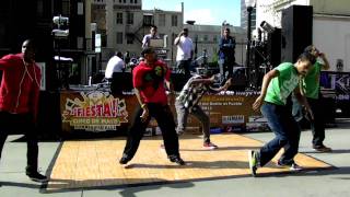 Fiesta Del 5 De Mayo Bailando Breakdance