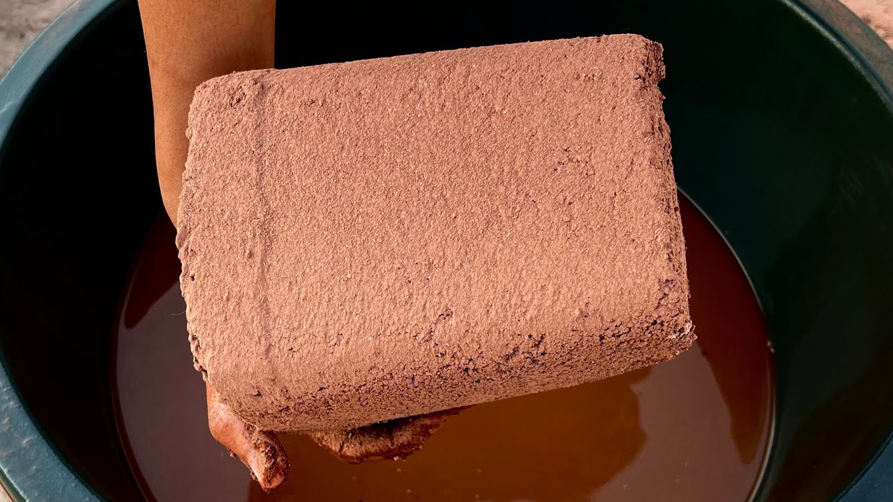 New || Grainy Reddirt Water crumbling and Dipping ASMR 