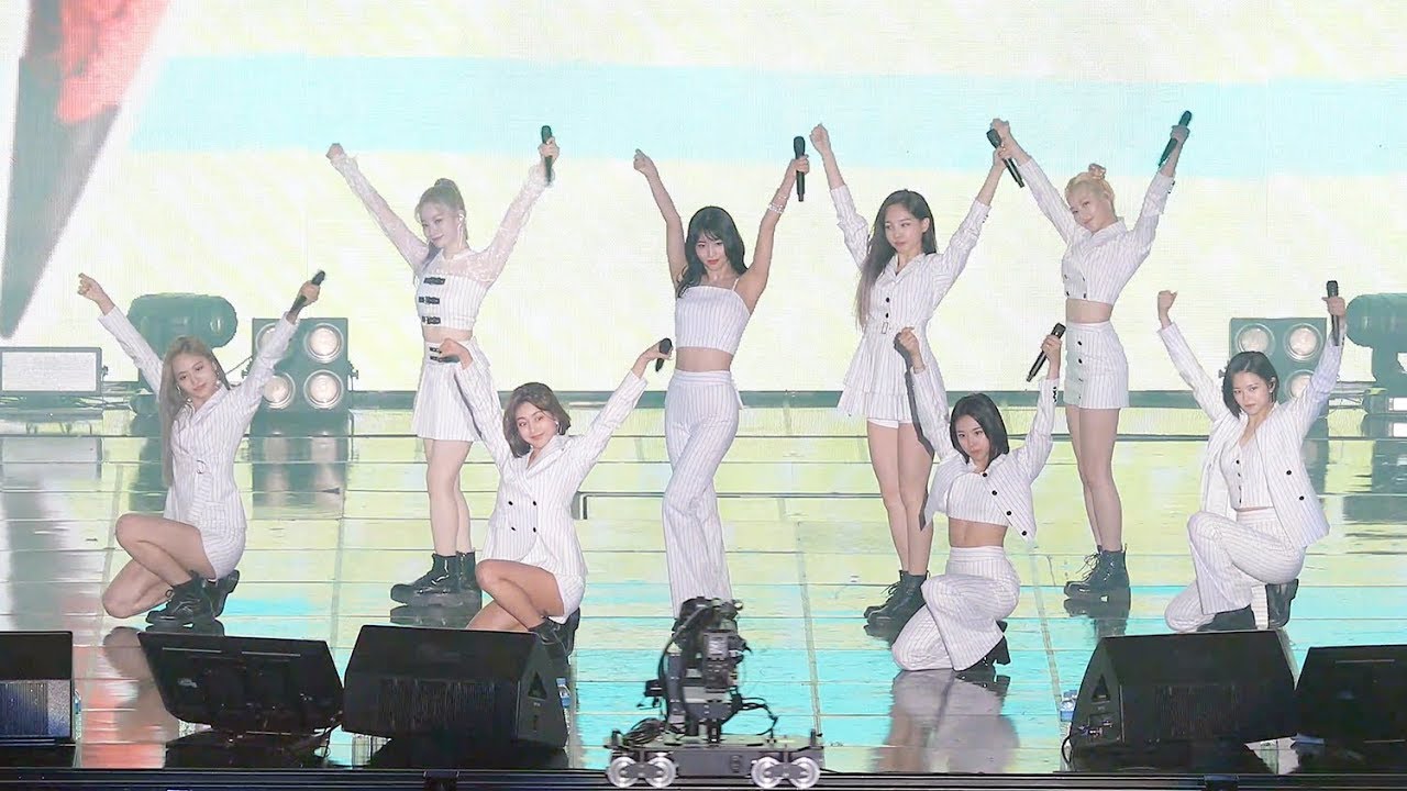 190811 TWICE - What is love (트와이스 왓이즈러브) [Lotte Family Festival] 4K 직캠 by 비몽
