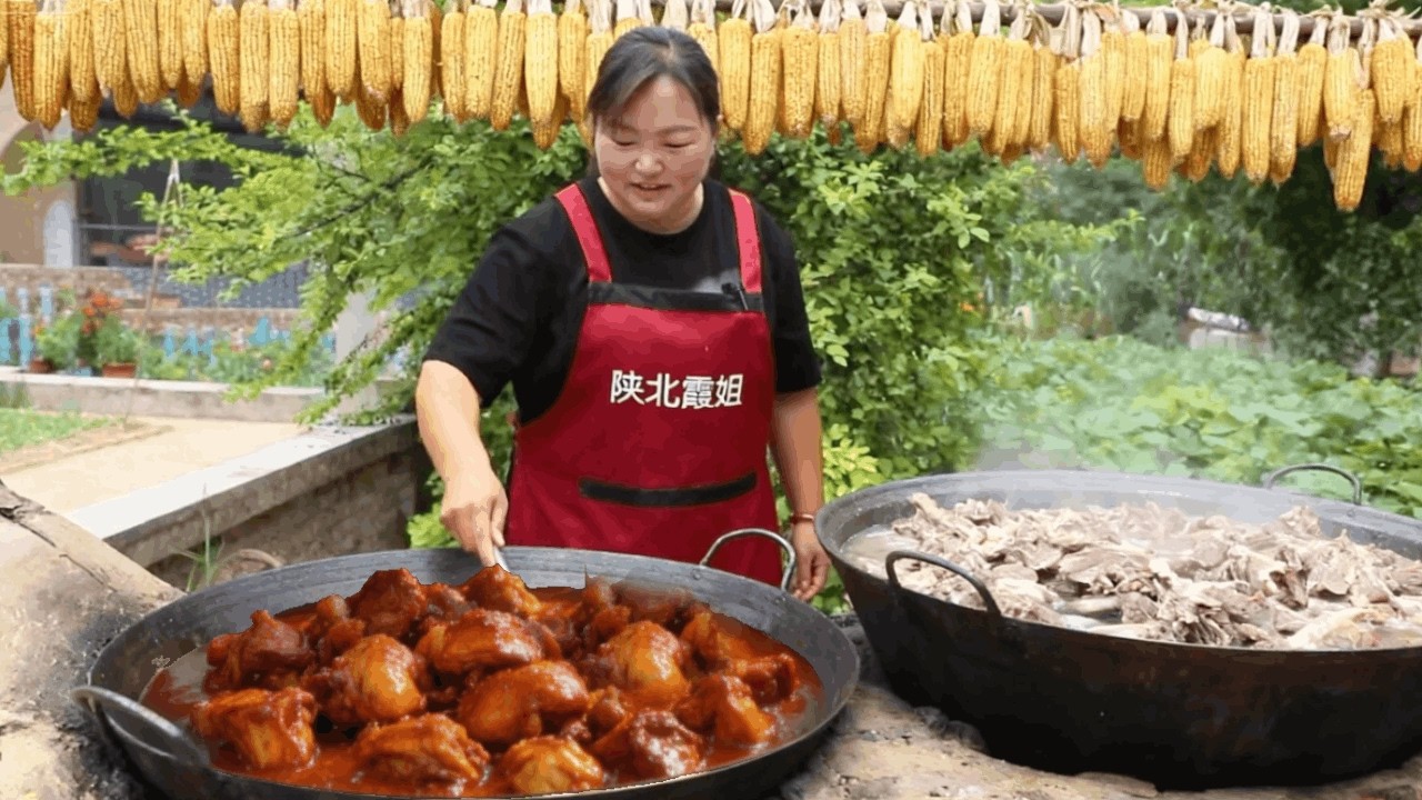 【陕北霞姐】好友到访，霞姐杀鸡炖羊肉款待，情谊暖暖！