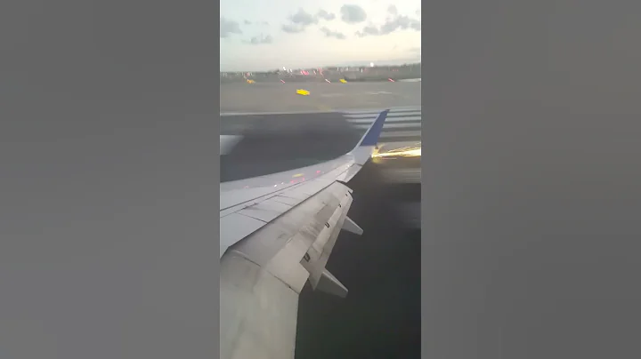 Boeing 737 wing strike - DayDayNews