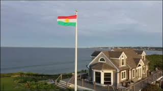 Kürt Bayrağı Amerika'nın Rhode Eyaletinde Dalgalanıyor KÜRDİSTAN Bayrağı Resimi