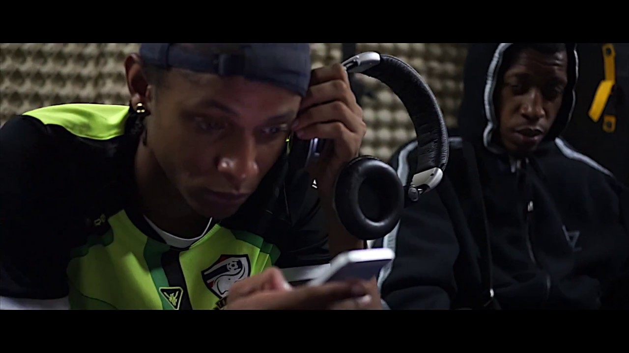 在 YouTube 上觀看「Tiitof - Mierda #StPatrick (Dir.  by Shayner)」