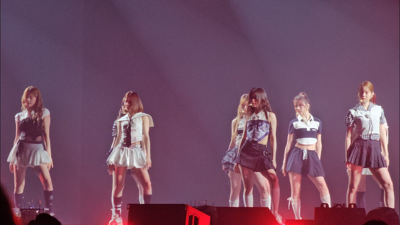 NiziU (ニジュー) (니쥬) - RISE UP [NIZIUNIVERSE in HONG KONG] 4k fancam 推おしカメラ 직캠 2025.06.21