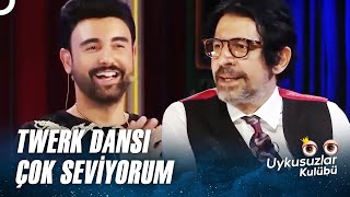 Okan Bayülgen Taha Özerin Videolarını İzliyor Okan Bayülgen Ile Uykusuzlar Kulübü