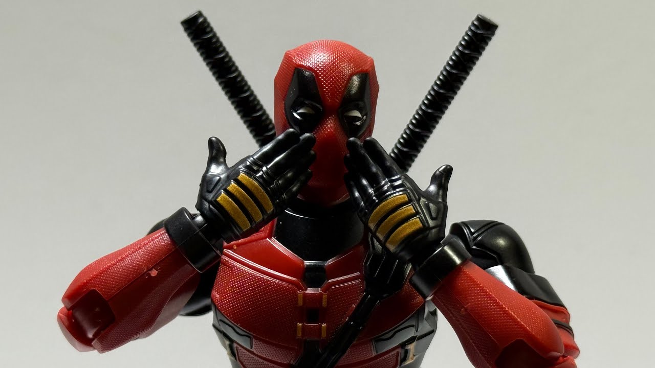 Распаковка, сборка и обзор набора для сборки фигурки Дэдпула от Blokees | Фильм «Дэдпул и Росомах...