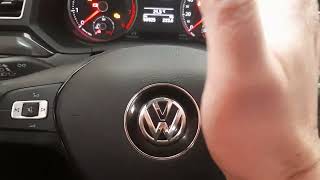 Why is there a delay in the horn sound on Volkswagen models like the Voyage, Polo, Virtus, T-Cros...
